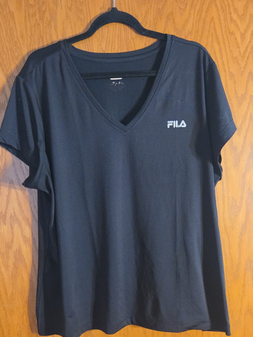 Women's FILA Black V-Neck Short Sleeve Athletic Tee Size 2x